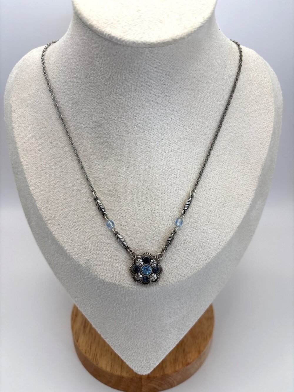 1928 Victorian Antique Style Silver Tone Necklace Blue Faceted Stone Medallion